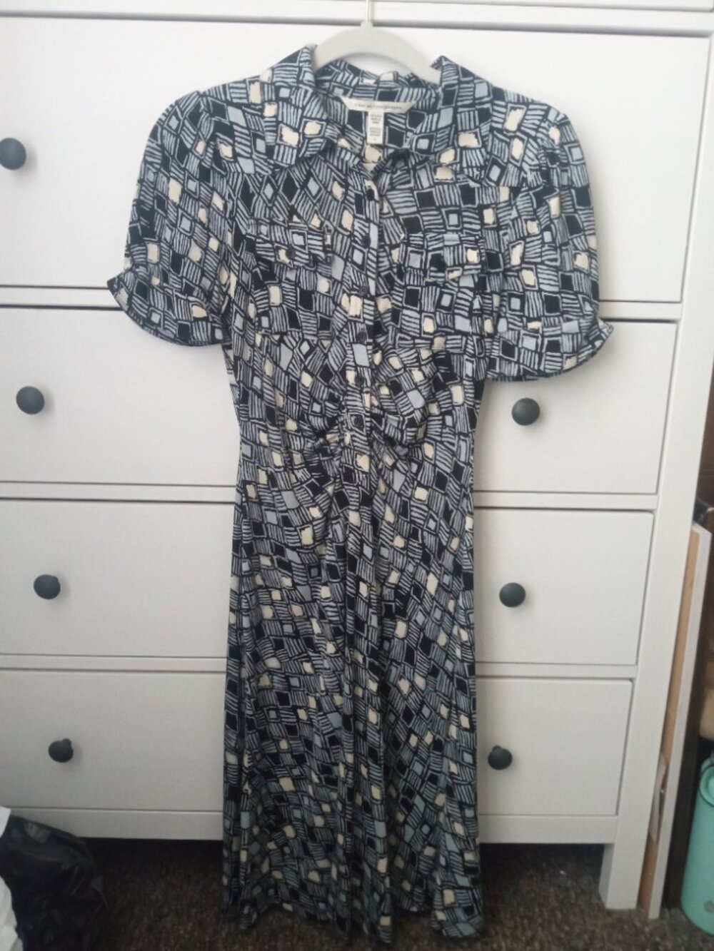 DVF Retro Patterned Silk Dress - Worn Once Size 2